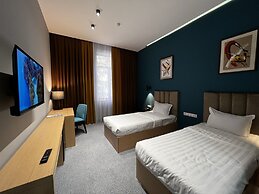 King Plaza Hotel