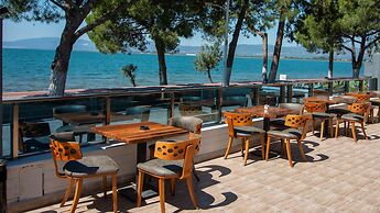 LAKE LİFE HOTEL