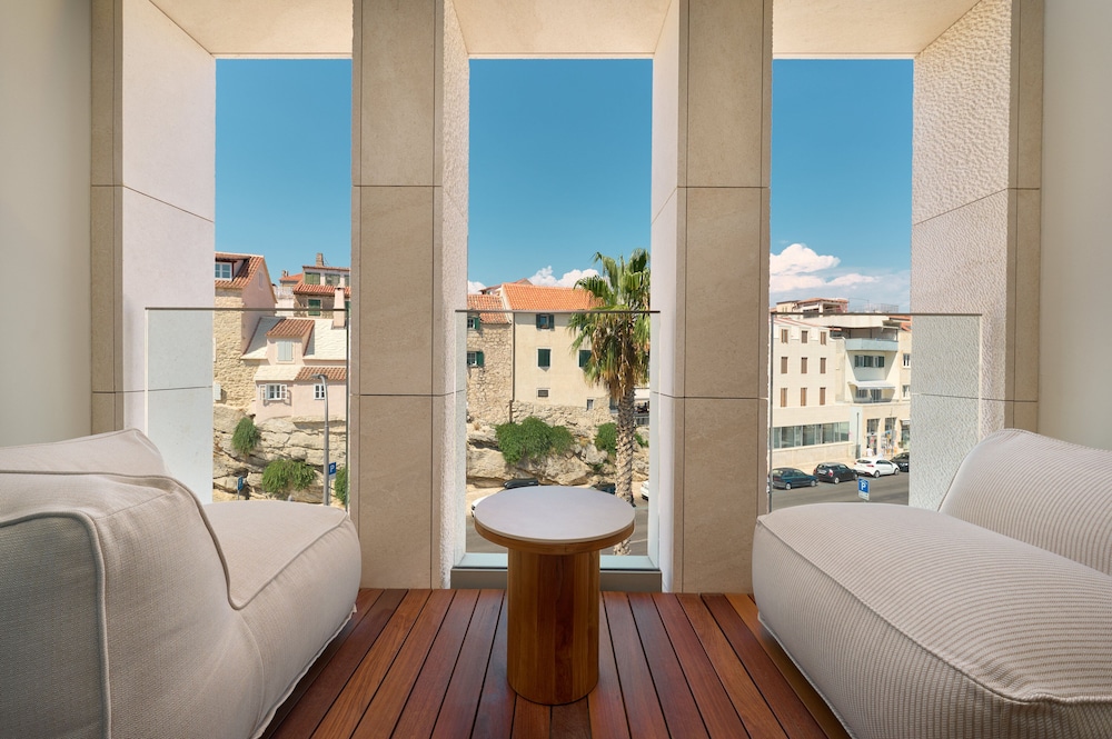 Hotel Ambasador