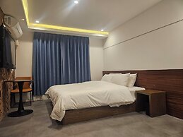 ARK BLUE HOTEL