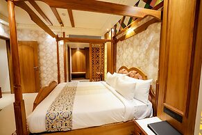 AJ Grand Hotel