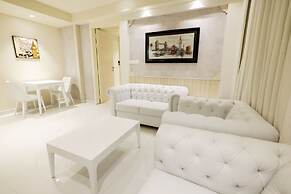AJ Grand Hotel