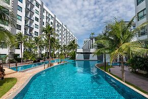 Pool Views De Luxe at Arcadia Beach Resort