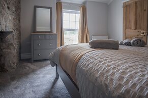 Pendeilo Villa - 5 Bedroom Holiday Home - Amroth