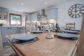 Pendeilo Villa - 5 Bedroom Holiday Home - Amroth
