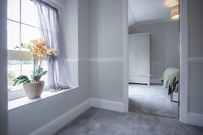 Pendeilo Villa - 5 Bedroom Holiday Home - Amroth