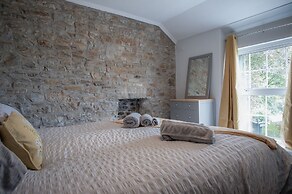 Pendeilo Villa - 5 Bedroom Holiday Home - Amroth