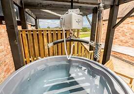 Roe Cottage - Disabled Adapted - 2 bed - hot tub