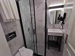 LUXX GARDEN HOTEL