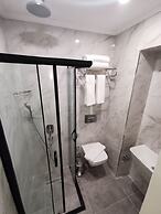 LUXX GARDEN HOTEL