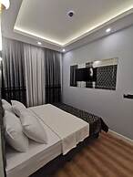 LUXX GARDEN HOTEL