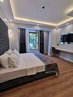 LUXX GARDEN HOTEL