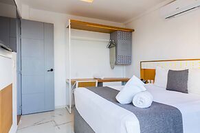 Luxury Apartments Pool & Jacuzzi