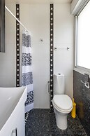 F33 by TLV2RENT