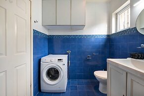 F33 by TLV2RENT