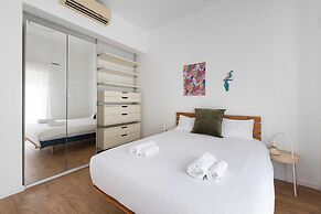 F33 by TLV2RENT