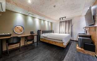 27 HOTEL