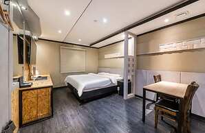 27 HOTEL