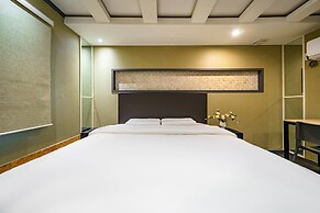 27 HOTEL
