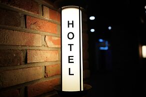 27 HOTEL