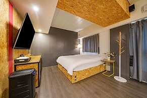 27 HOTEL