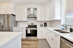 New 16 Ppl Townhouses in Winsdor