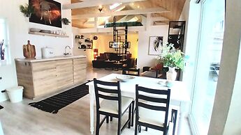 Romantic Lakeview Guesthouse in Swedish Nature