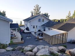 Romantic Lakeview Guesthouse in Swedish Nature