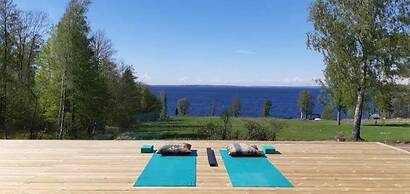 Romantic Lakeview Guesthouse in Swedish Nature