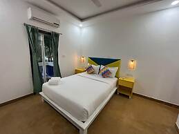 goSTOPS PLUS Goa, Vagator