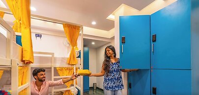 goSTOPS PLUS Goa, Vagator
