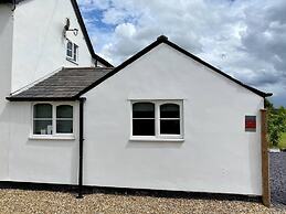 Remarkable 1-bed Cottage in Chester