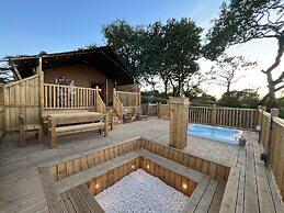 Aladdin Safari Tent