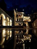 Medusa Cave Hotel