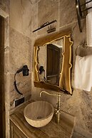 Medusa Cave Hotel
