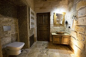 Medusa Cave Hotel