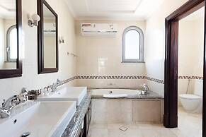 Private Pool Beach Access Villa w Cinematic Vws