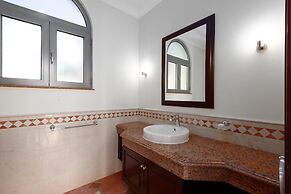 Private Pool Beach Access Villa w Cinematic Vws