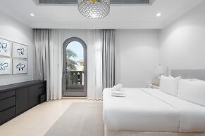 Private Pool Beach Access Villa w Cinematic Vws