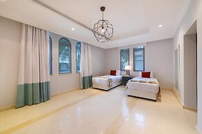 Private Pool Beach Access Villa w Cinematic Vws