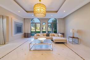 Private Pool Beach Access Villa w Cinematic Vws