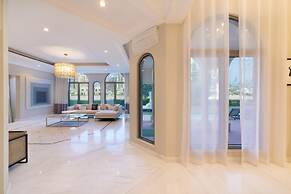Private Pool Beach Access Villa w Cinematic Vws