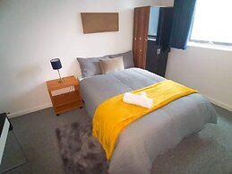 2-bed Apartment Near City Centre