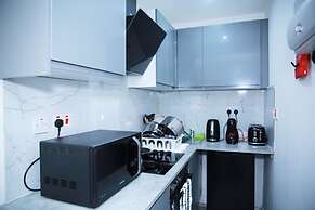 Apartment - Sleeps 5 & Free Parking