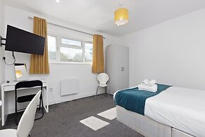 Apartment - Sleeps 5 & Free Parking
