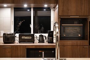 Silver Maple Chalet