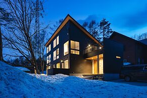 Silver Maple Chalet