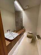Silver Maple Chalet