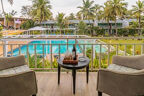 Foxoso La Beach Resort & Spa