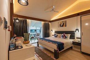 Foxoso La Beach Resort & Spa